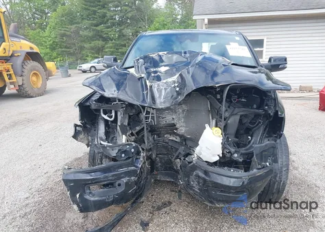 2024 Ram 1500 z USA, uszkodzony, nr VIN 1C6SRFJT2RN105561